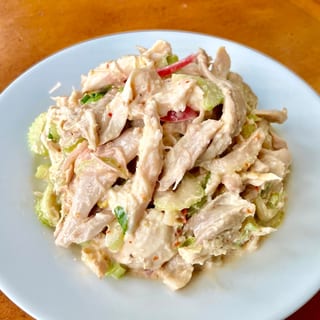 REGULAR SIDE CHICKEN SALAD (feeds 1-2)
